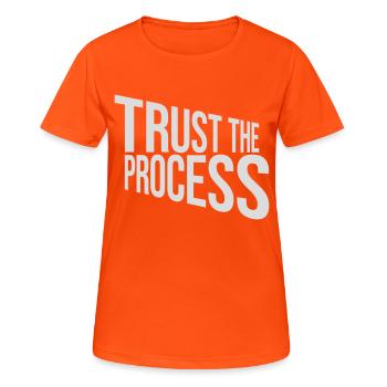 faire confiance au processus Devis - T-shirt respirant Femme - orange néon - Devant - AI Model Female 172 dark (172cm)