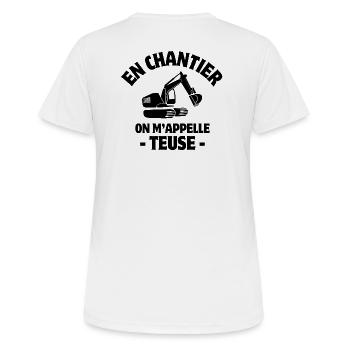 chef de chantier, pelleteuse, engin de chantier - T-shirt respirant Femme - blanc - Dos - AI Model Female 172 dark (172cm)