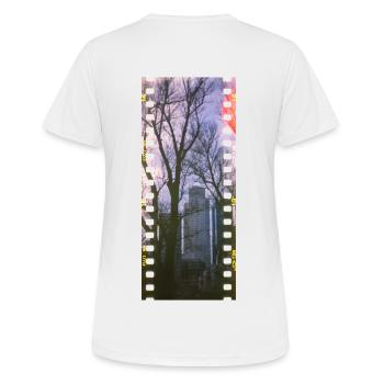 Frankfurt Skyline Panorama - Frauen T-Shirt atmungsaktiv - Weiß - Hinten - AI Model Female 172 dark (172cm)