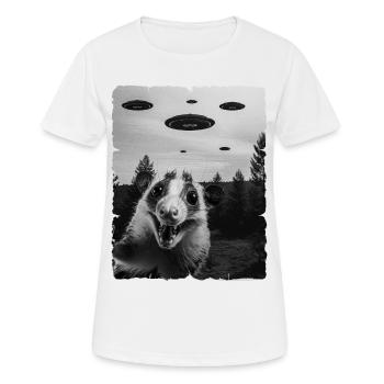 opossum Alien Invasion Uap Weirdcore - T-shirt respirant Femme - blanc - Devant - AI Model Female 172 dark (172cm)