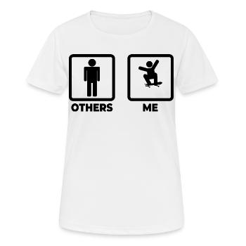 Skateboarder Karikatur - Frauen T-Shirt atmungsaktiv - Weiß - Vorne - AI Model Female 172 dark (172cm)