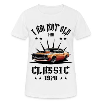 Ich bin nicht alt, ich bin Klassisch - Frauen T-Shirt atmungsaktiv - Weiß - Vorne - AI Model Female 172 dark (172cm)
