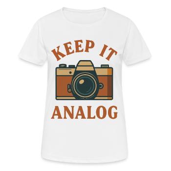 Bleib analog - Frauen T-Shirt atmungsaktiv - Weiß - Vorne - AI Model Female 172 dark (172cm)