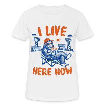 Bigfoot-Baseball-Fan Ich wohne jetzt hier - Frauen T-Shirt atmungsaktiv - Weiß - Vorne - AI Model Female 172 dark (172cm)