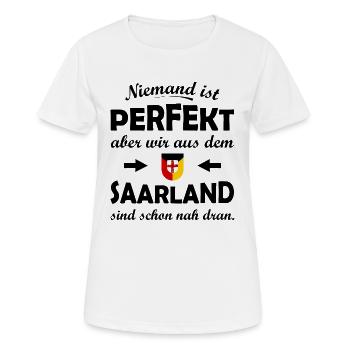 RotGelb Schildwappen Saarland - Frauen T-Shirt atmungsaktiv - Weiß - Vorne - AI Model Female 172 dark (172cm)