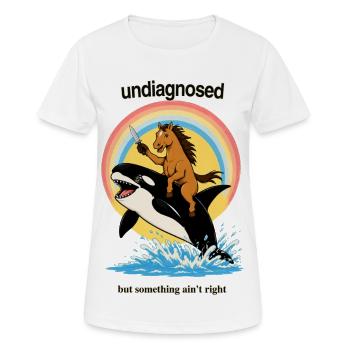 Poney sur Orque – Chaos Absurde - T-shirt respirant Femme - blanc - Devant - AI Model Female 172 dark (172cm)