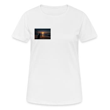 Chat au bord de la mer au lever de la lune - T-shirt respirant Femme - blanc - Devant - AI Model Female 172 dark (172cm)