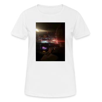 Circulation urbaine la nuit - T-shirt respirant Femme - blanc - Devant - AI Model Female 172 dark (172cm)