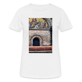 Bremer Anti Gewalt Bank unter Jesus Kreuzigung - Frauen T-Shirt atmungsaktiv - Weiß - Vorne - AI Model Female 172 dark (172cm)