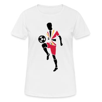 Joueur de foot avec ballon de foot - T-shirt respirant Femme - blanc - Devant - AI Model Female 172 dark (172cm)