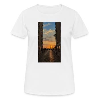 Crépuscule sur la rue pavée - T-shirt respirant Femme - blanc - Devant - AI Model Female 172 dark (172cm)