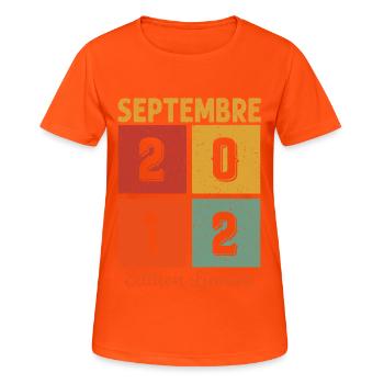 Septembre 2012 Original Idée Cadeau Anniversaire - T-shirt respirant Femme - orange néon - Devant - AI Model Female 172 dark (172cm)