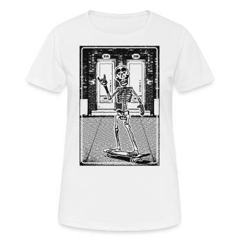 Skelett mit Skateboard vor Backsteinmauerwerk - Frauen T-Shirt atmungsaktiv - Weiß - Vorne - AI Model Female 172 dark (172cm)