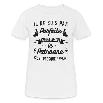 JE SUIS LA PATRONNE - T-shirt respirant Femme - blanc - Devant - AI Model Female 172 dark (172cm)