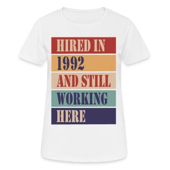 Abandonné en 1992 et toujours en activité ici - T-shirt respirant Femme - blanc - Devant - AI Model Female 172 dark (172cm)