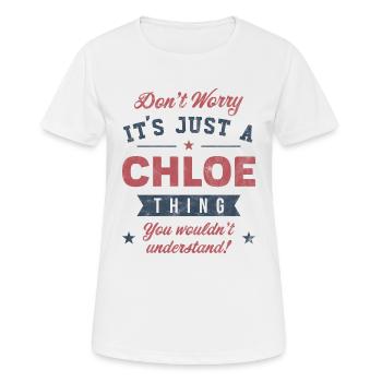 Es ist eine Chloe-Sache - Frauen T-Shirt atmungsaktiv - Weiß - Vorne - AI Model Female 172 dark (172cm)