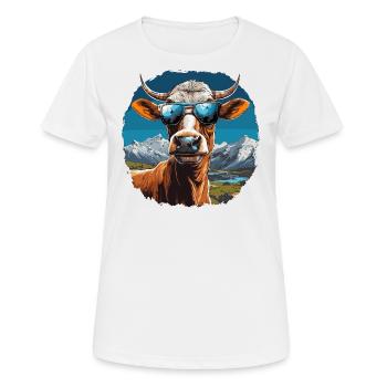 Une vache en lunettes de soleil en montagne - T-shirt respirant Femme - blanc - Devant - AI Model Female 172 dark (172cm)