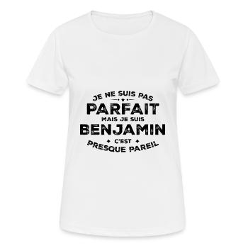 Benjamin Un Prénom, Une Attitude L’Humour Benjamin - T-shirt respirant Femme - blanc - Devant - AI Model Female 172 dark (172cm)
