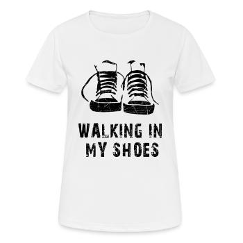 Sneaker Walking in My Shoes - Frauen T-Shirt atmungsaktiv - Weiß - Vorne - AI Model Female 172 dark (172cm)