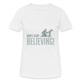 Bigfoot cadeau Yeti Lochness Sasquatch Nessie - T-shirt respirant Femme - blanc - Devant - AI Model Female 172 dark (172cm)