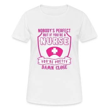 Infirmière infirmière - T-shirt respirant Femme - blanc - Devant - AI Model Female 172 dark (172cm)