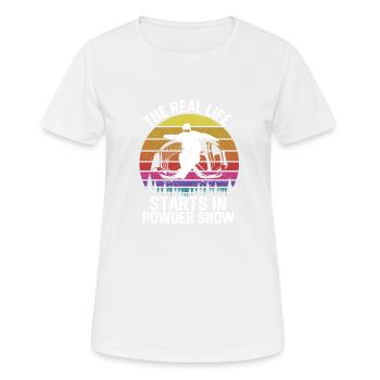 La vraie vie commence dans le snowboard sur neige poudreuse - T-shirt respirant Femme - blanc - Devant - AI Model Female 172 dark (172cm)