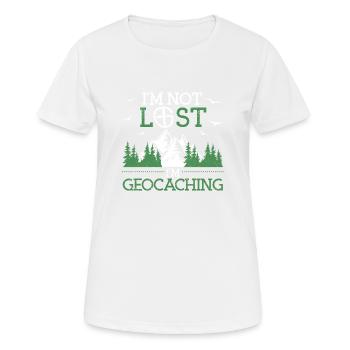 Je ne suis pas perdu, je géocache - T-shirt respirant Femme - blanc - Devant - AI Model Female 172 dark (172cm)