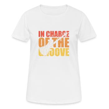 Bass Player gift IN CHARGE OF THE GROOVE Bassist - T-shirt respirant Femme - blanc - Devant - AI Model Female 172 dark (172cm)