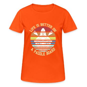 Retro Life Better On A Paddle Board T-Shirt - Frauen T-Shirt atmungsaktiv - Neonorange - Vorne - AI Model Female 172 dark (172cm)