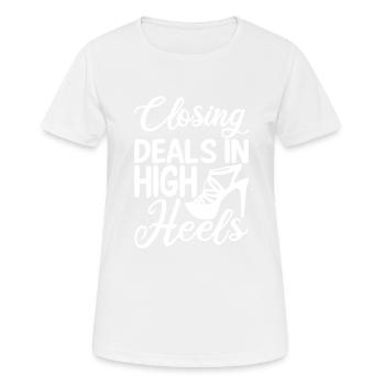 Schließen Von Angeboten In High Heels Real Estate - Frauen T-Shirt atmungsaktiv - Weiß - Vorne - AI Model Female 172 dark (172cm)