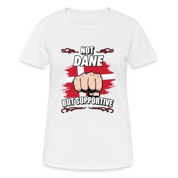 Pas Danois mais Danois de voyage de soutien - T-shirt respirant Femme - blanc - Devant - AI Model Female 172 dark (172cm)