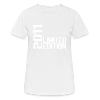 Legendär seit 2011 Geburtstagsgeschenk 2011 - Frauen T-Shirt atmungsaktiv - Weiß - Vorne - AI Model Female 172 dark (172cm)