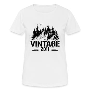 T-Shirt VINTAGE 2011 - Frauen T-Shirt atmungsaktiv - Weiß - Vorne - AI Model Female 172 dark (172cm)