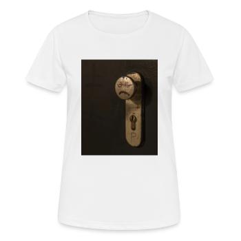 Une poignée de porte avec un visage de mauvaise humeur peint dessus - T-shirt respirant Femme - blanc - Devant - AI Model Female 172 dark (172cm)
