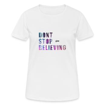 ne cessez pas de jubiler en croyant / n'arrêtez pas de croire - T-shirt respirant Femme - blanc - Devant - AI Model Female 172 dark (172cm)