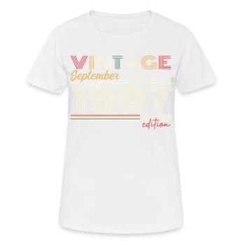 Jahrgang September 1997 September 1997 September - Frauen T-Shirt atmungsaktiv - Weiß - Vorne - AI Model Female 172 dark (172cm)