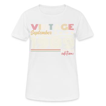 Jahrgang September 1989 September 1989 September - Frauen T-Shirt atmungsaktiv - Weiß - Vorne - AI Model Female 172 dark (172cm)