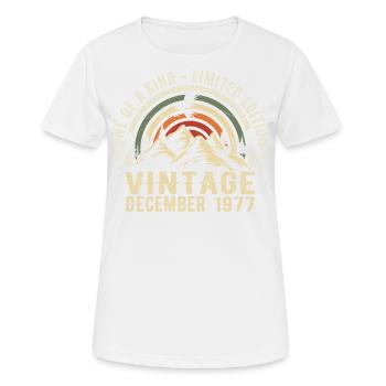 Dezember 1977 - Ausgezeichnet seit Dezember 1977 - Frauen T-Shirt atmungsaktiv - Weiß - Vorne - AI Model Female 172 dark (172cm)