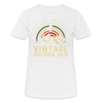 Dezember 2016 - Ausgezeichnet seit Dezember 2016 - Frauen T-Shirt atmungsaktiv - Weiß - Vorne - AI Model Female 172 dark (172cm)