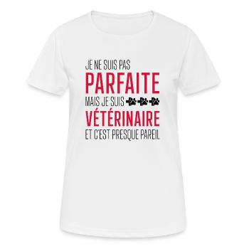 Pas parfaite mais vétérinaire / humour veterinaire - T-shirt respirant Femme - blanc - Devant - AI Model Female 172 dark (172cm)