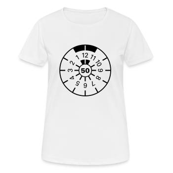 50 - TÜV anniversaire autocollant - T-shirt respirant Femme - blanc - Devant - AI Model Female 172 dark (172cm)