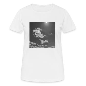 Nuages ByRino - T-shirt respirant Femme - blanc - Devant - AI Model Female 172 dark (172cm)