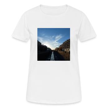 Aus der Mitte entspringt ein Fluss. - Frauen T-Shirt atmungsaktiv - Weiß - Vorne - AI Model Female 172 dark (172cm)