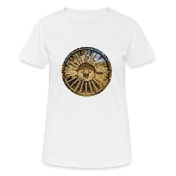 Rostiges altes Rad von Landmaschinen in einem - Frauen T-Shirt atmungsaktiv - Weiß - Vorne - AI Model Female 172 dark (172cm)