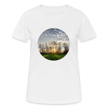Sonnenlicht im Frühling - Frauen T-Shirt atmungsaktiv - Weiß - Vorne - AI Model Female 172 dark (172cm)