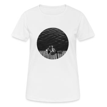 Zwei Vögel am Fluss - Frauen T-Shirt atmungsaktiv - Weiß - Vorne - AI Model Female 172 dark (172cm)