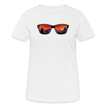 Montagnes au coucher du soleil – Wanderlust - T-shirt respirant Femme - blanc - Devant - AI Model Female 172 dark (172cm)