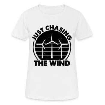 Juste à la poursuite du technicien en turbine d’énergie verte - T-shirt respirant Femme - blanc - Devant - AI Model Female 172 dark (172cm)