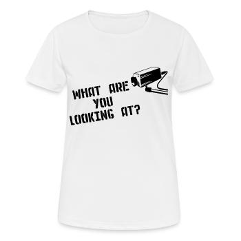 WHAT ARE YOU LOOKING AT CCTV Kamera Street Art - T-shirt respirant Femme - blanc - Devant - AI Model Female 172 dark (172cm)