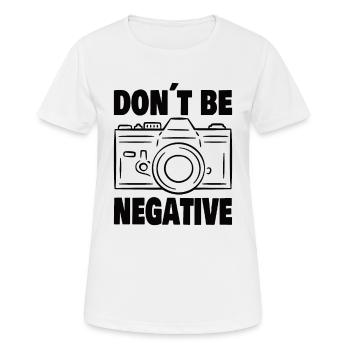 Photographie photo photo - T-shirt respirant Femme - blanc - Devant - AI Model Female 172 dark (172cm)